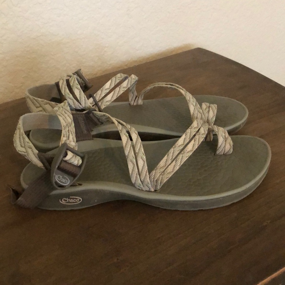Chaco Gray Sandals With Braided Patterned Straps - image 3